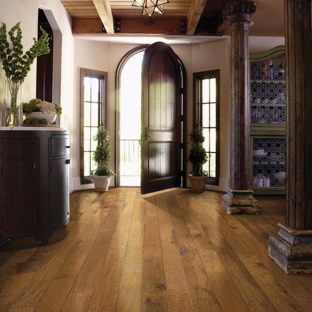 Shaw Western Espresso Hickory 3/8 in. T X 5 in. W Click-Lock Scraped Engineered Hardwood Flooring (29.49 sq.ft./case)