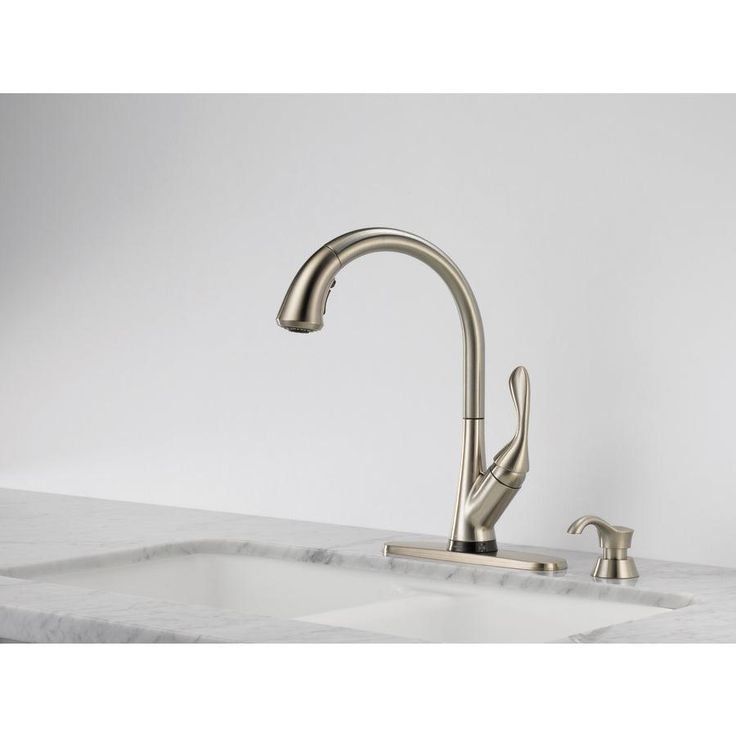 Delta Ashton Touch2O Stainless 1-Handle Deck-Mount Pull-Down Touch Kitchen Faucet (Deck Plate Included)