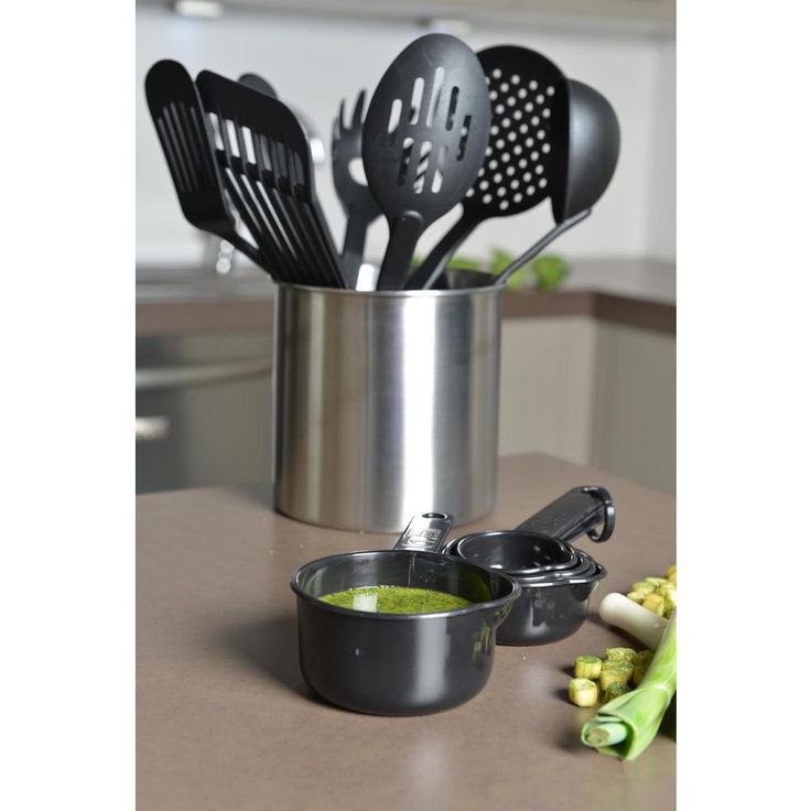 Studio Nylon Silver Kitchen Utensil Set (Set of 23)