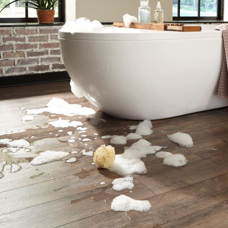 Fincrest Brown Oak 12 mm Thick x 6-1/16 in. Wide x 50-2/3 in. Length Laminate Flooring (682.8 sq. ft. / pallet)