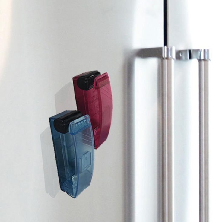 Red and Blue Handheld Vacuum Sealer Set (2-Pack)