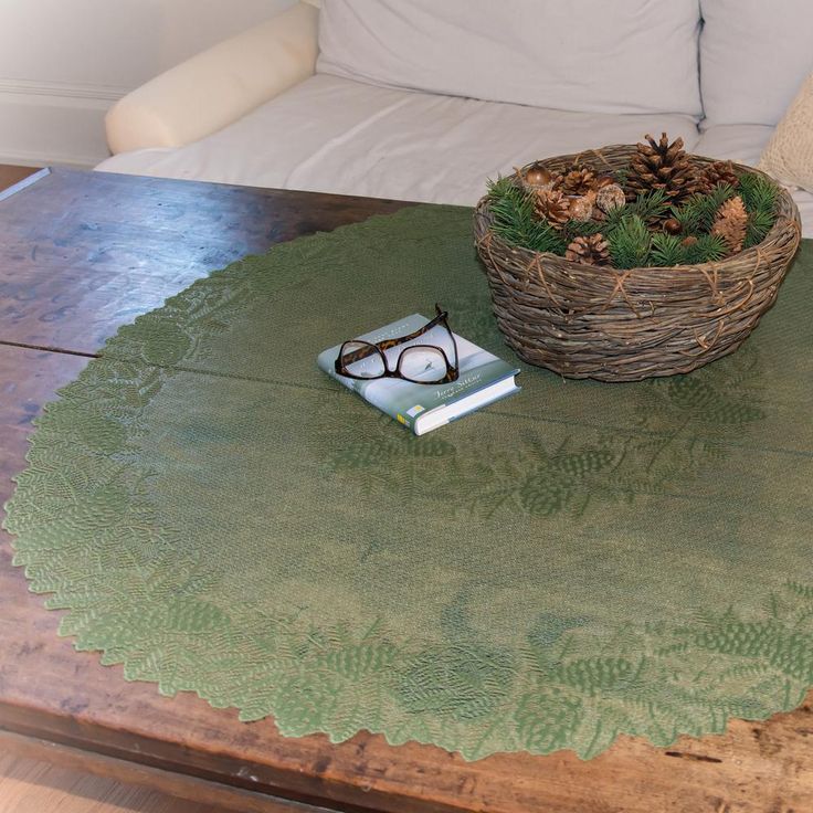 Highland Pine 42 in. W x 42 in. L Aspen Green Floral Polyester Round Table Topper