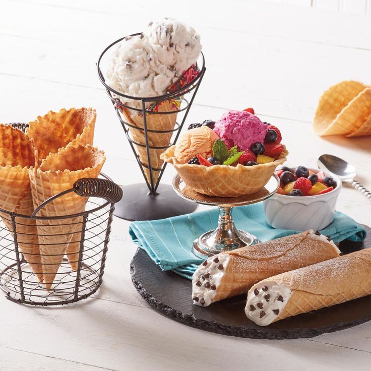 800 W White Waffle Cone and Waffle Bowl Maker