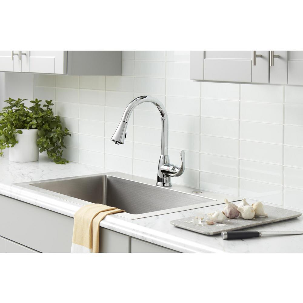 Market Single-Handle Pull-Down Sprayer Kitchen Faucet in Chrome - Super Arbor