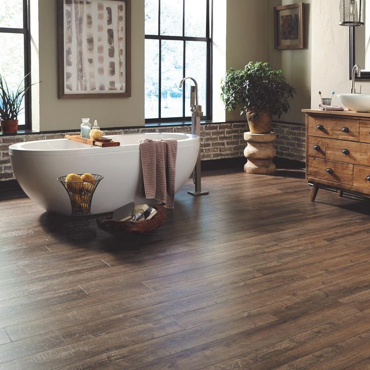 Fincrest Brown Oak 12 mm Thick x 6-1/16 in. Wide x 50-2/3 in. Length Laminate Flooring (682.8 sq. ft. / pallet)