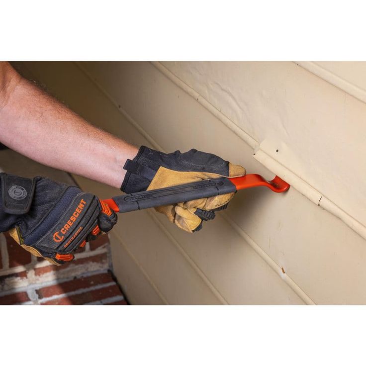 Crescent 15 in. Flat Pry Bar with Grip