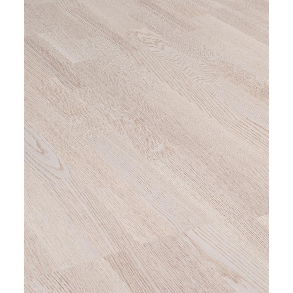 Baltic Wood Frosty European Oak 1/2 in. T x 7.2 in. W Click Lock Wire Brushed Engineered Hardwood Flooring (38.6 sq.ft./case)