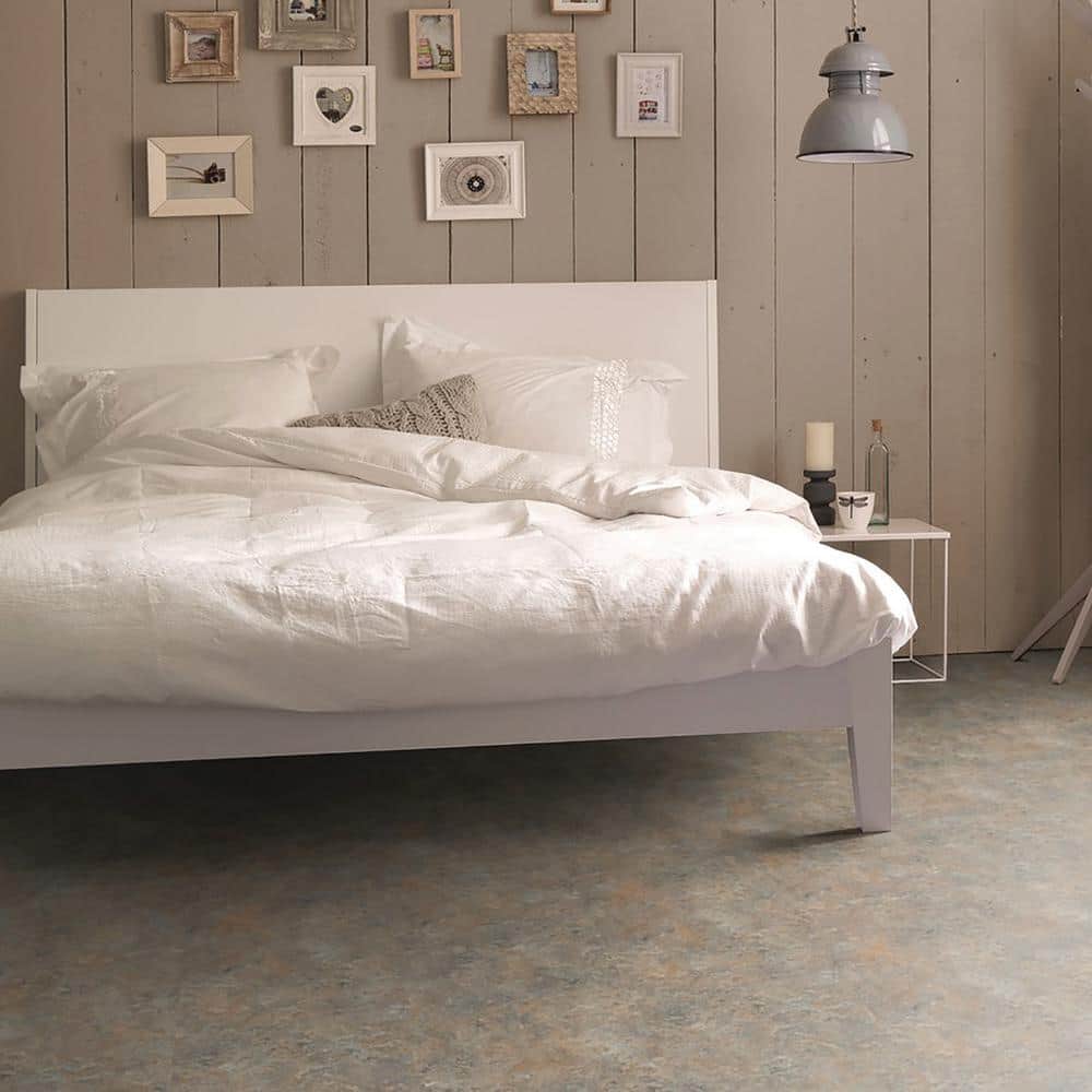 Marmoleum Cinch Loc Seal Granada 9.8 mm Thick x 11.81 in. Wide X 11.81 in. Length Laminate Floor Tile (6.78 sq. ft/Case)