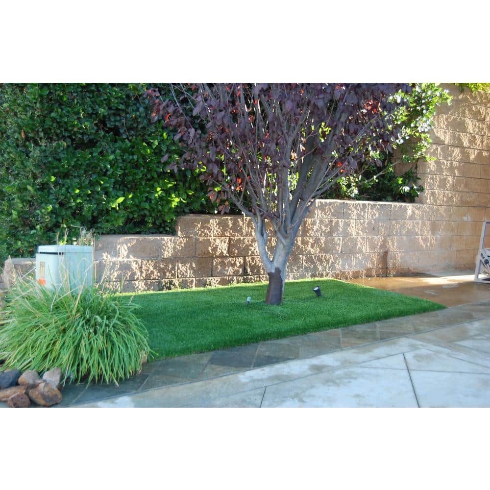 GREENLINE ARTIFICIAL GRASS Jade 15 ft. x 25 ft. Green Artificial Grass Rug