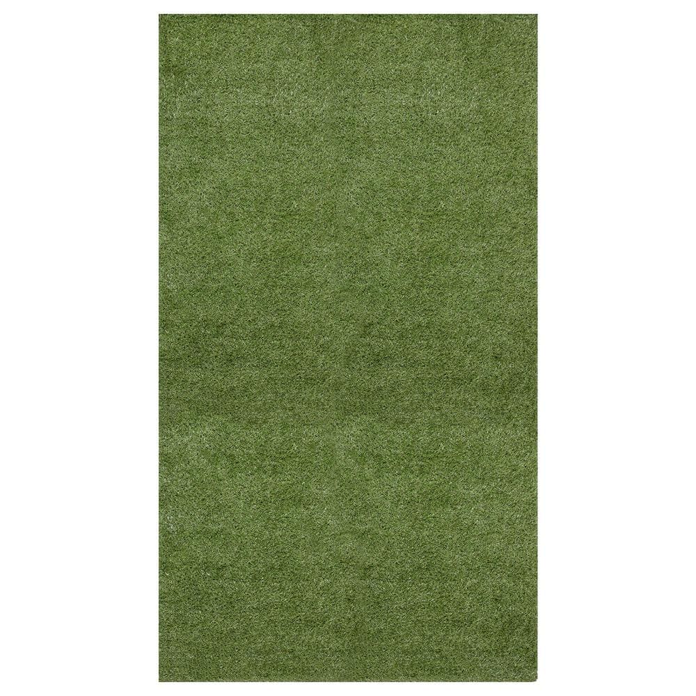 Sweet Home Stores Meadowland Collection Waterproof Solid Indoor/Outdoor 7 ft. x 12 ft. Green Artificial Grass Area Rug