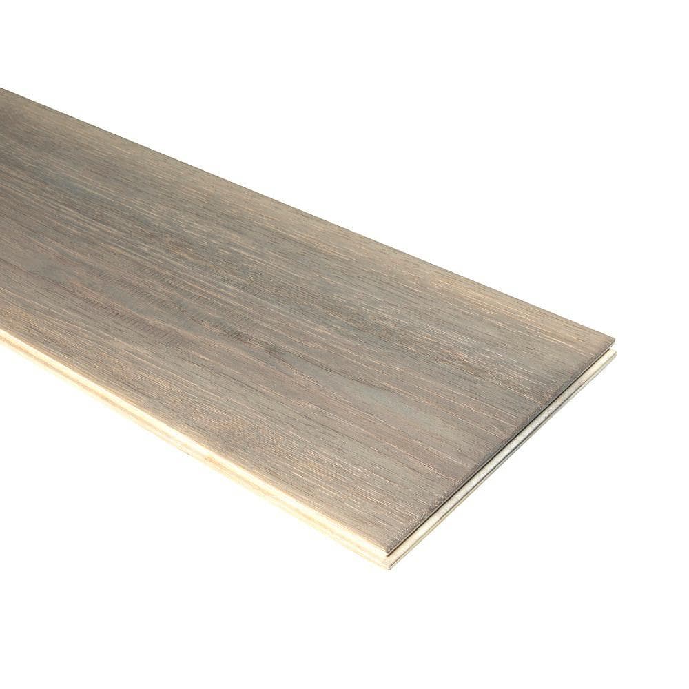 Mohawk Artist Dream Heirloom Hickory 0.5 in. T x 7.5 in. W Hand Scraped Engineered Hardwood Flooring (27.41 sq. ft./case)