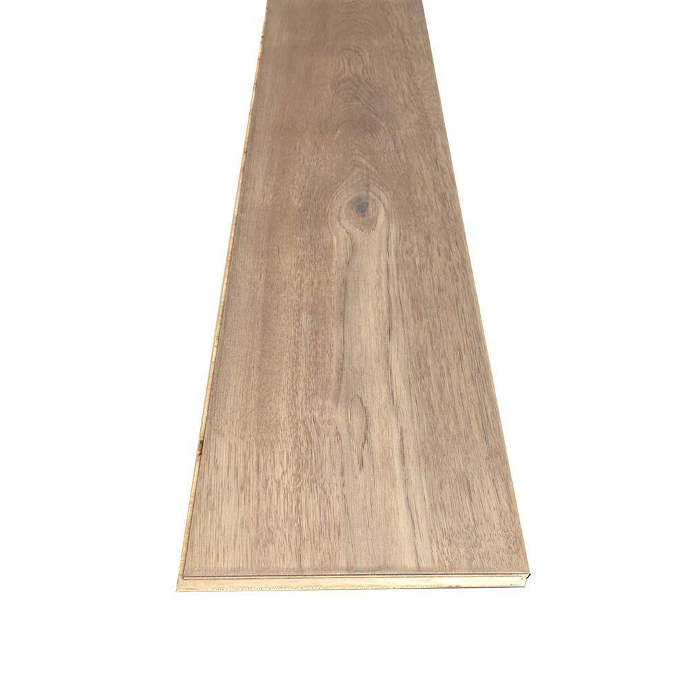 Mohawk Artist Dream Heirloom Hickory 0.5 in. T x 7.5 in. W Hand Scraped Engineered Hardwood Flooring (27.41 sq. ft./case)