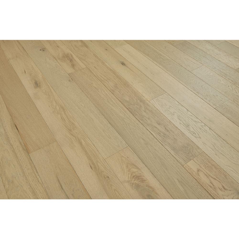 Bruce Time Honored Hummingbird Spice White Oak 3/8 in. T x 5 in. W T+G Engineered Hardwood Flooring (26.58 sq.ft./ctn)