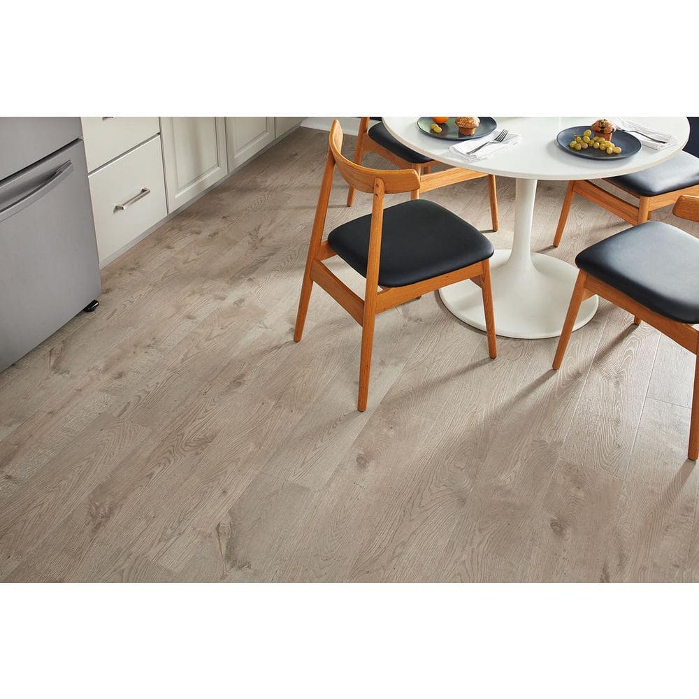 Pergo Outlast+ Jetties Beach Oak 12 mm T x 7.4 in. W Waterproof Laminate Wood Flooring (19.63 sqft/case)