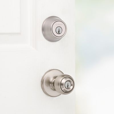 Kwikset Polo Security Set Combo Pack with Single-Cylinder Deadbolt and Entry Knob, Satin Nickel