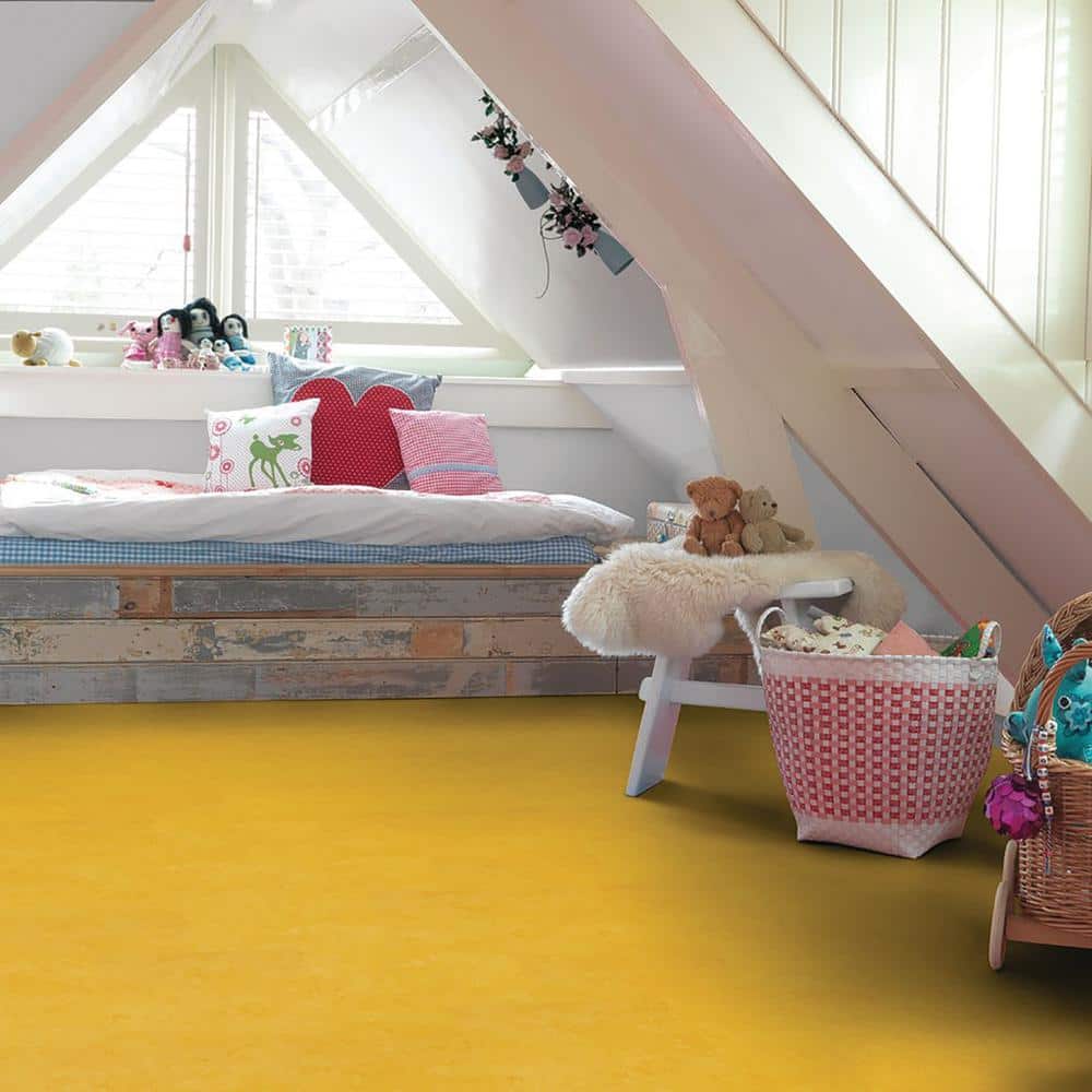Marmoleum Cinch Loc Seal Lemon Zest 9.8 mm Thick x 11.81 in. Wide X 35.43 in. Length Laminate Floor Tile (20.34 sq. ft/Case)