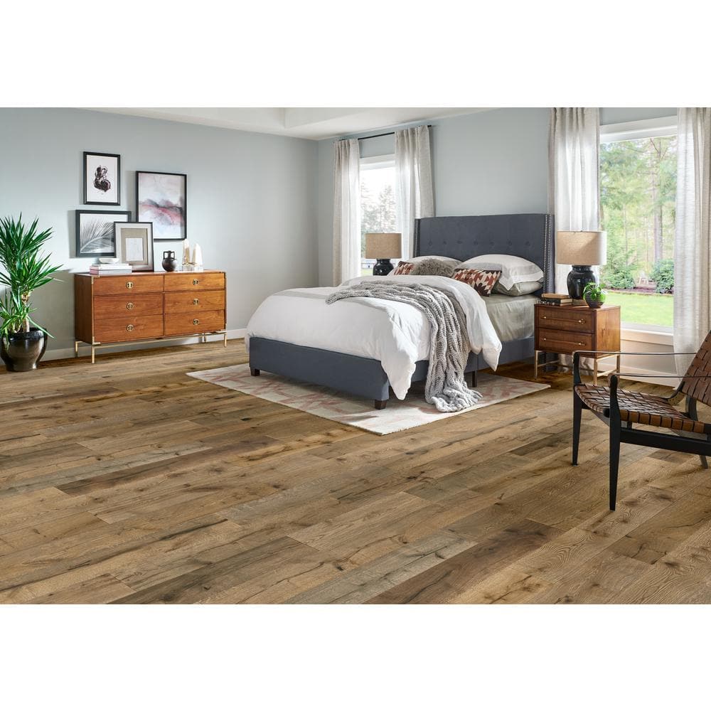 Bruce Time Honored Light Gray Oak 3/8 in. T x 7.3 in. W Click Lock Wire Brushed Engineered Hardwood Flooring (32.6 sq.ft./ctn)