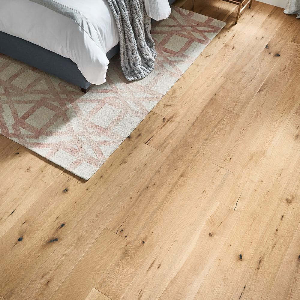 Bruce Time Honored Tinted Natural Oak 3/8 in. T x 7.3 in. W Click Lock Smooth Engineered Hardwood Flooring (32.6 sq.ft./ctn)