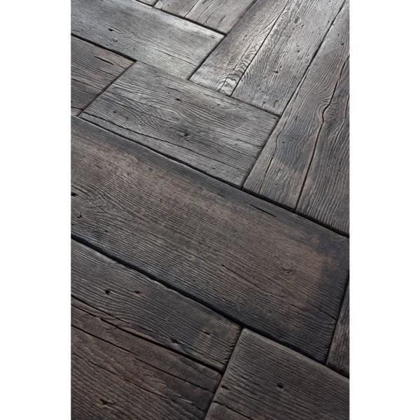 Silver Creek Stoneworks Barn Plank 15.5 in. x 9.75 in. x 2 in. Mahogany Concrete Paver (40-Piece/42 sq. ft./Pallet)
