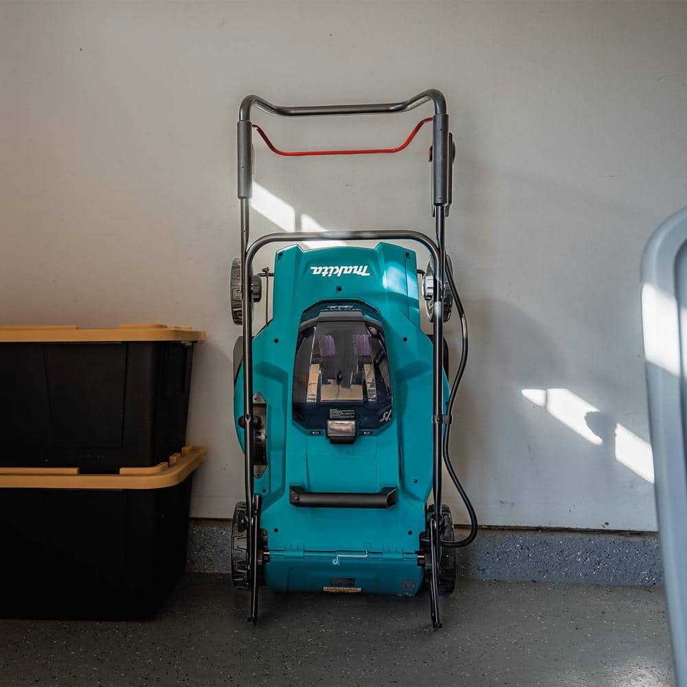 Makita 18V X2 (36V) LXT Lithium-Ion Cordless 19 in. Walk Behind Lawn Mower Kit w/4 batteries (4.0Ah)