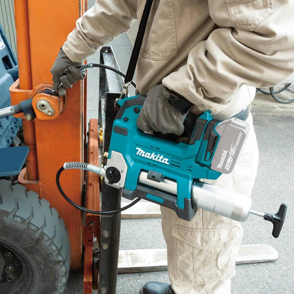 Makita 18V LXT Lithium-Ion Grease Gun with bonus 18-Volt LXT Lithium-Ion 3.0Ah Battery and 18V LXT Adapter for XGT Chargers