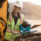 Makita 18V LXT Lithium-Ion Grease Gun with bonus 18-Volt LXT Lithium-Ion 3.0Ah Battery and 18V LXT Adapter for XGT Chargers
