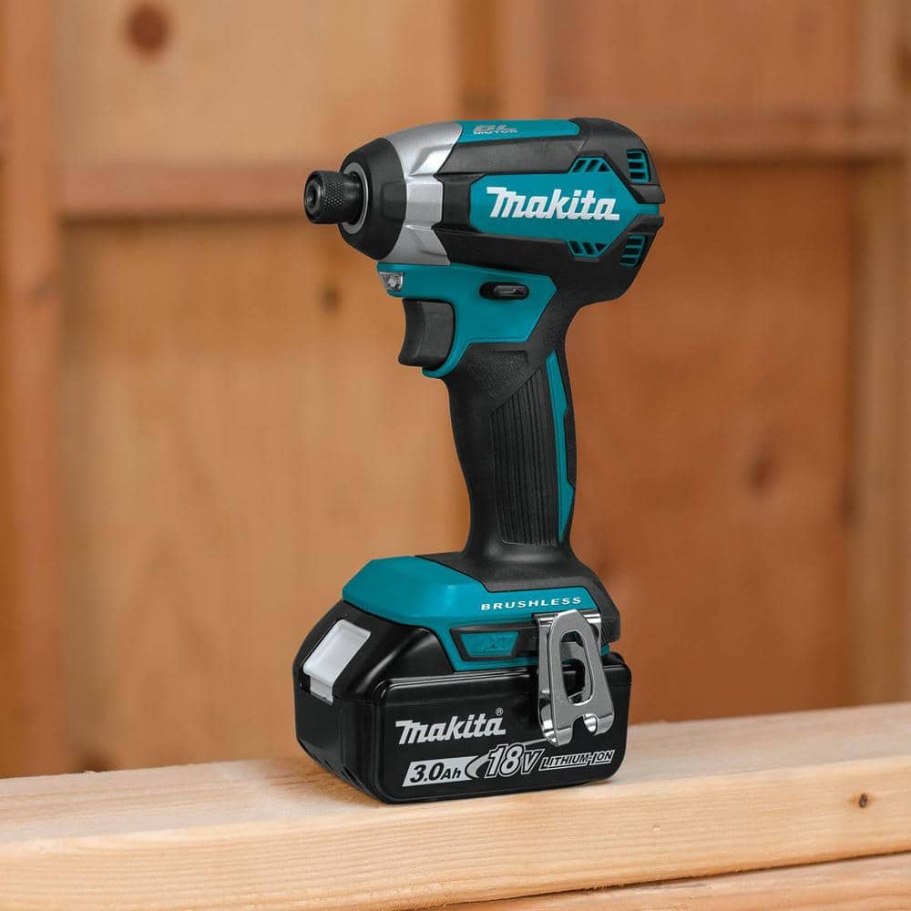 Makita 18V LXT Lithium‑Ion Brushless Cordless Impact Driver Kit with (1) 3.0Ah Battery