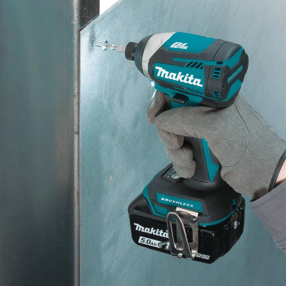 Makita 18V 5.0 Ah LXT Lithium-Ion Brushless Cordless Combo Kit (Hammer Drill/Impact Driver/Recipro Saw/Flashlight)
