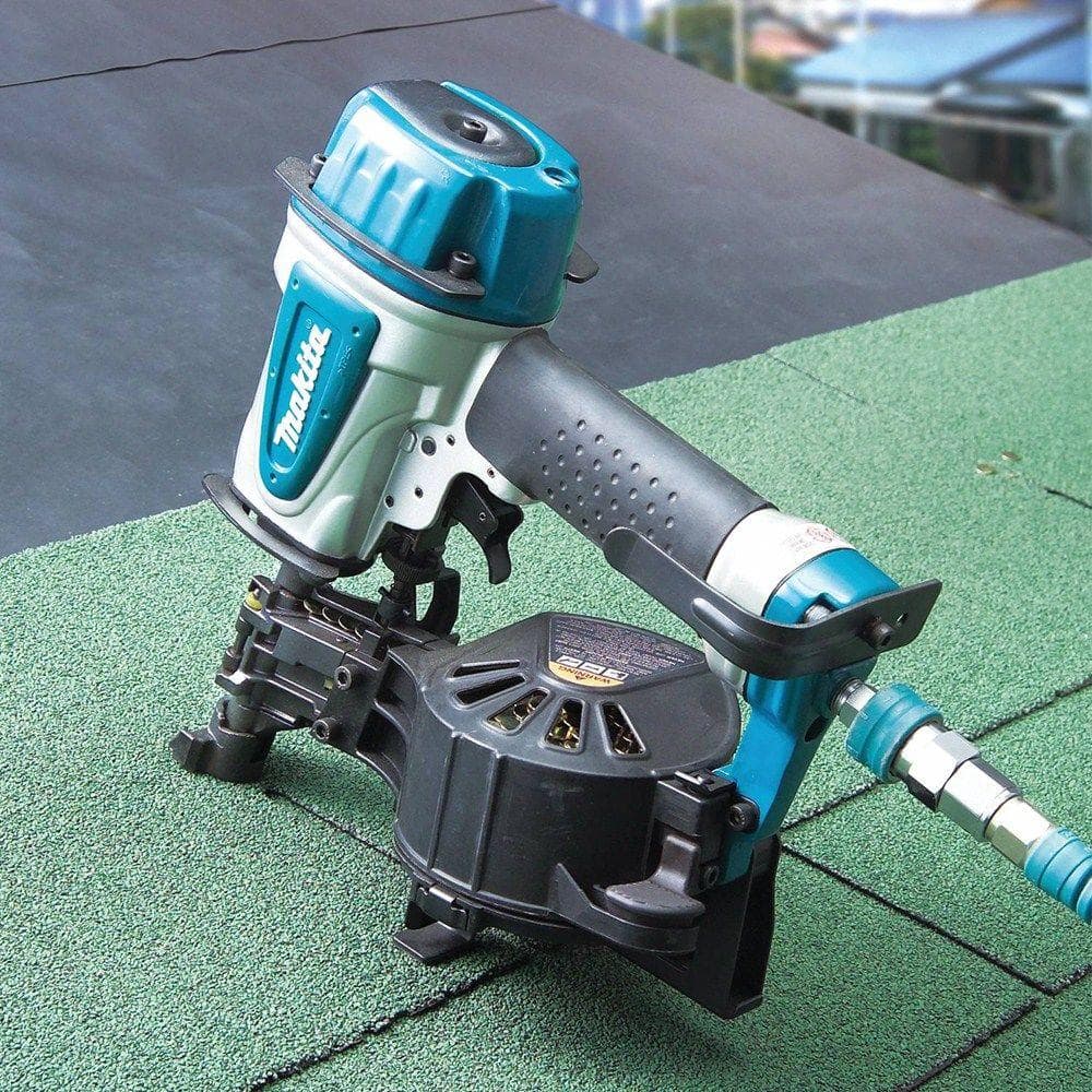 Makita 1-3/4 in. 15° Roofing Coil Nailer
