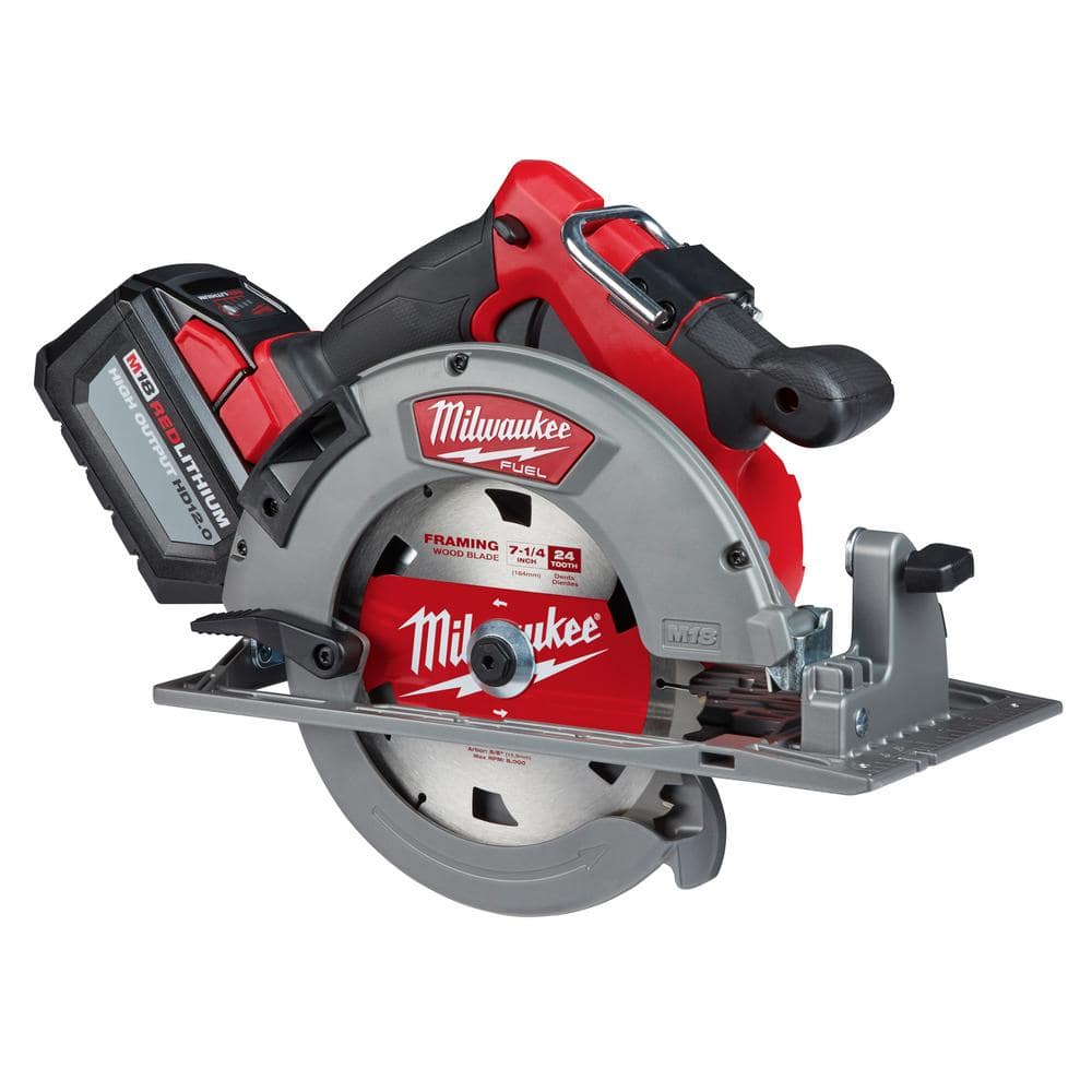 Milwaukee M18 FUEL 18V Brushless Cordless 7-1/4 in. Circular Saw Kit with 12.0Ah Battery, Rapid Charger and Bag