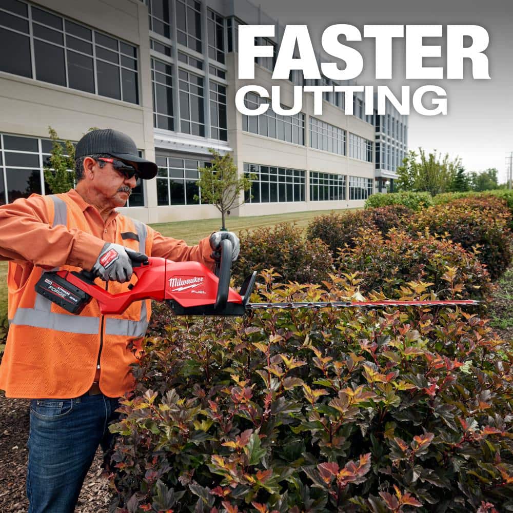 Milwaukee M18 FUEL 24" Cordless Hedge Trimmer Kit with 8.0 Ah FORGE Battery & Rapid Charger, 3033-21