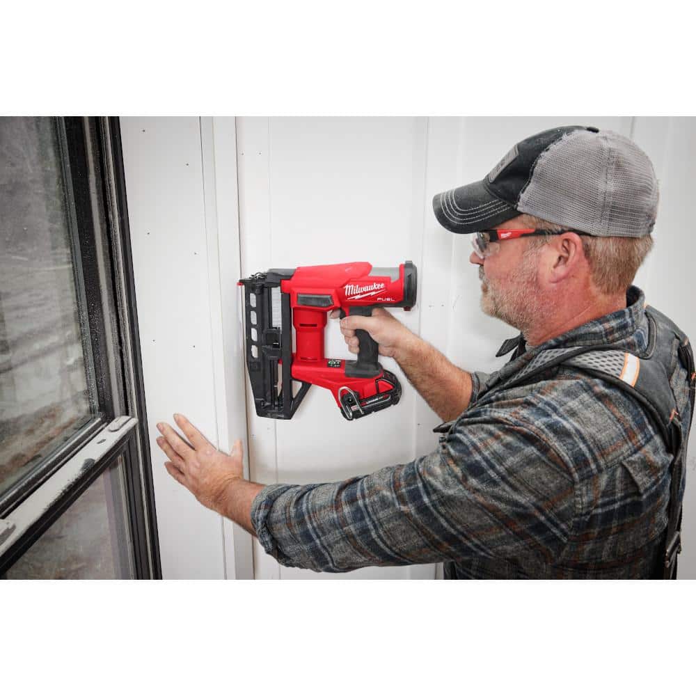 Milwaukee M18 FUEL 18-Volt Brushless Cordless 16-Gauge Straight Finish Nailer, Tool Only (Model 3020-20)