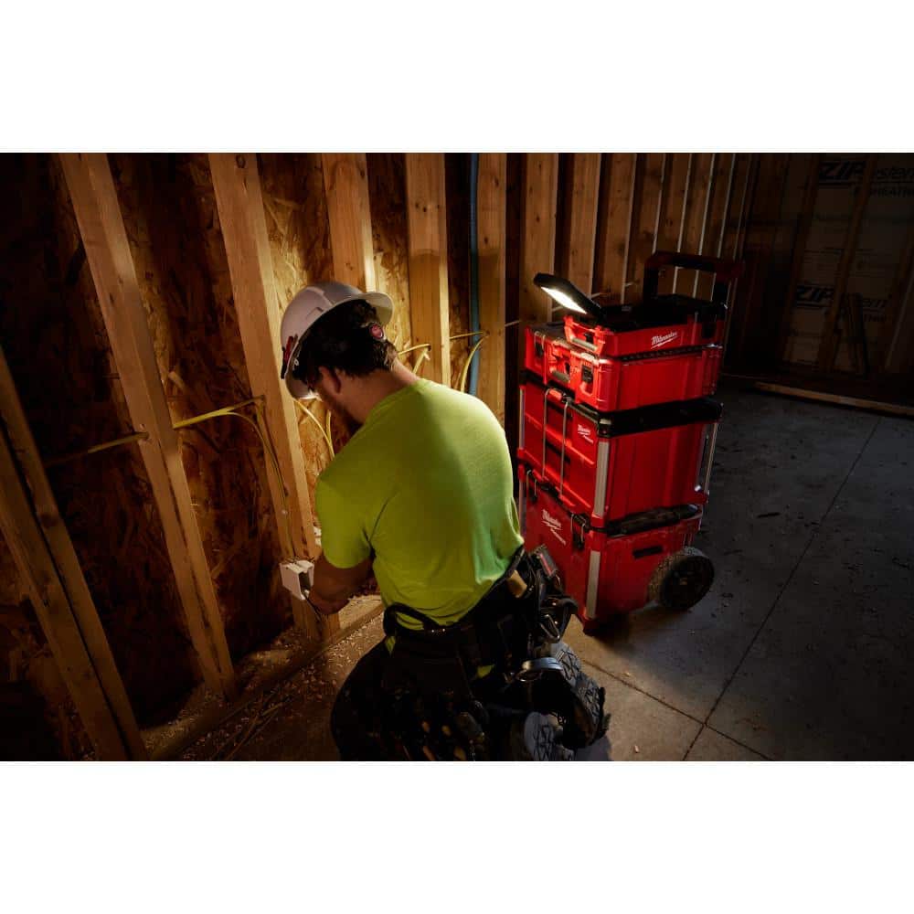 Milwaukee M12 12-Volt Lithium-Ion Cordless PACKOUT Flood Light with USB Charging and M12 Rover Light