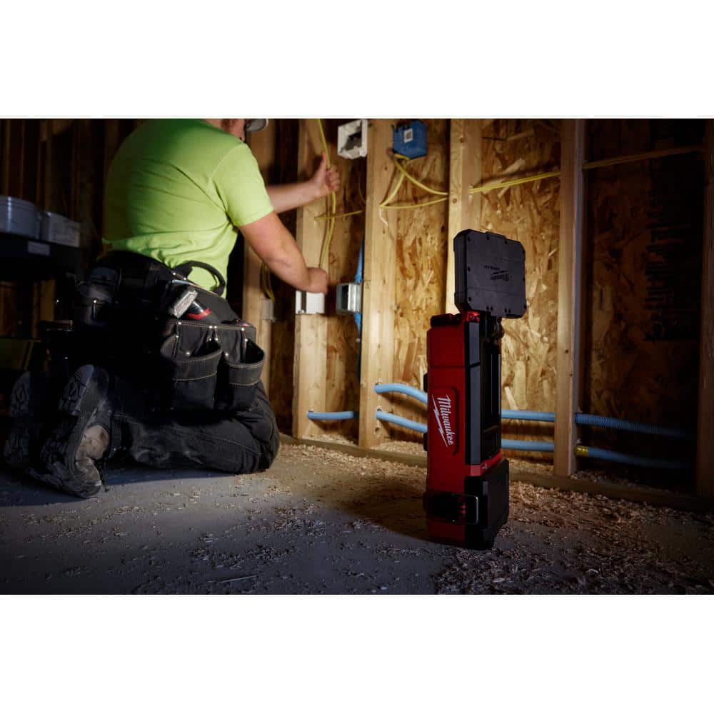 Milwaukee M12 12-Volt Lithium-Ion Cordless PACKOUT Flood Light with USB Charging (Tool-Only)