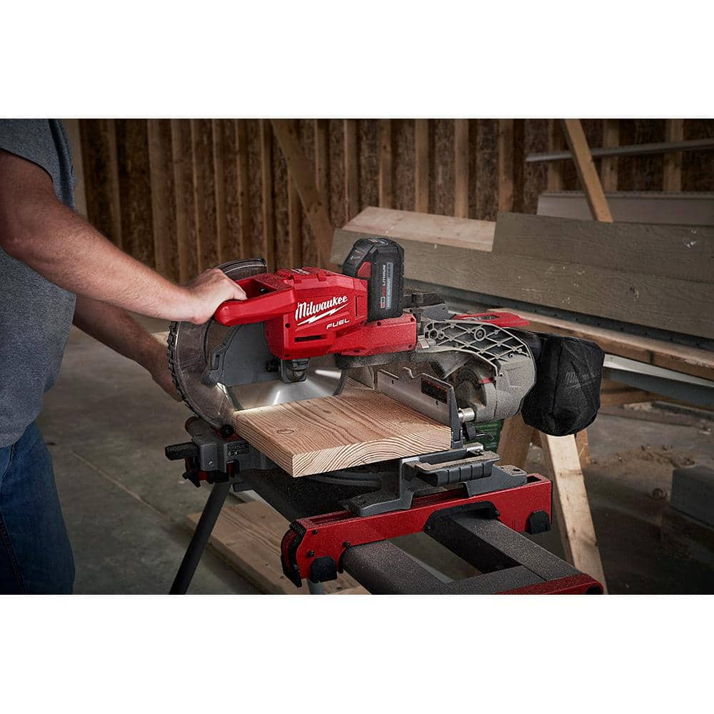 Milwaukee M18 FUEL 18V 10 in. Brushless Cordless Dual-Bevel Sliding Compound Miter Saw Kit with One 8.0Ah Battery
