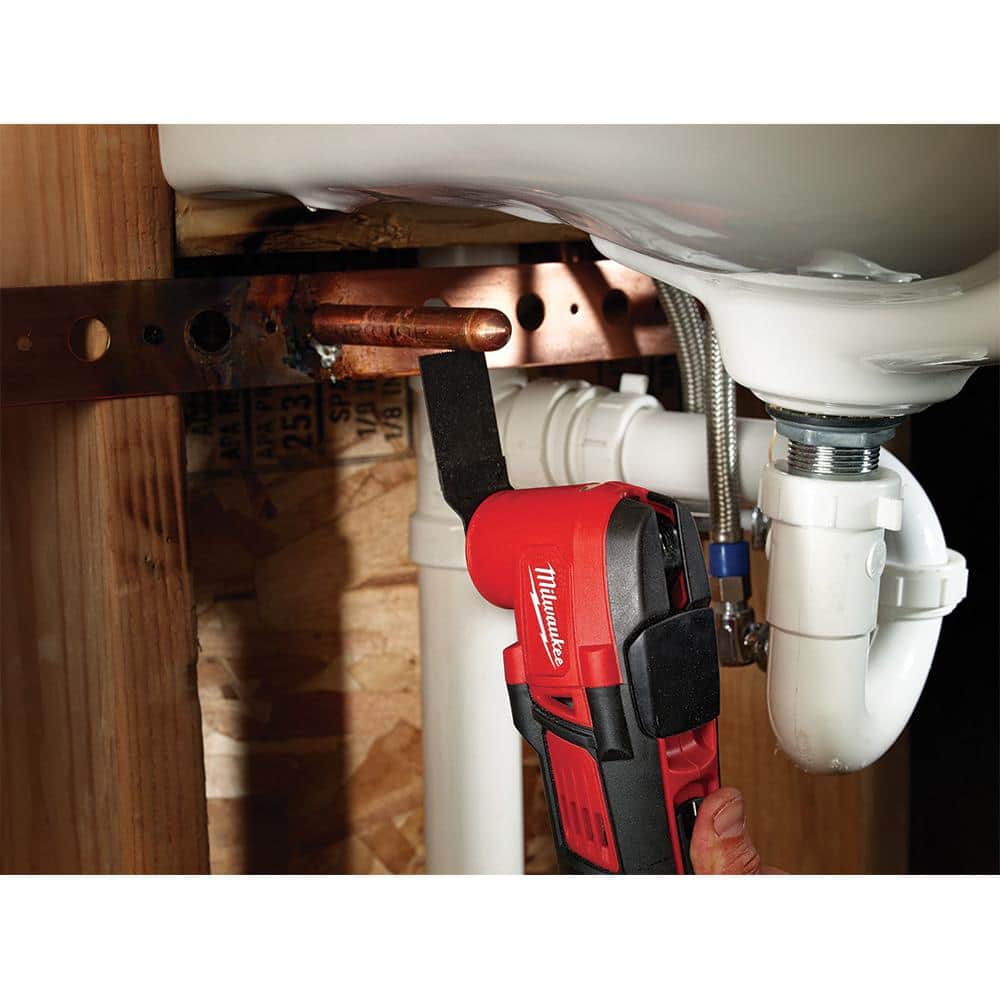 Milwaukee M18 18V Lithium-Ion Cordless Oscillating Multi-Tool Kit with 1.5Ah Battery, Charger & 8-Piece OMT Blade Set