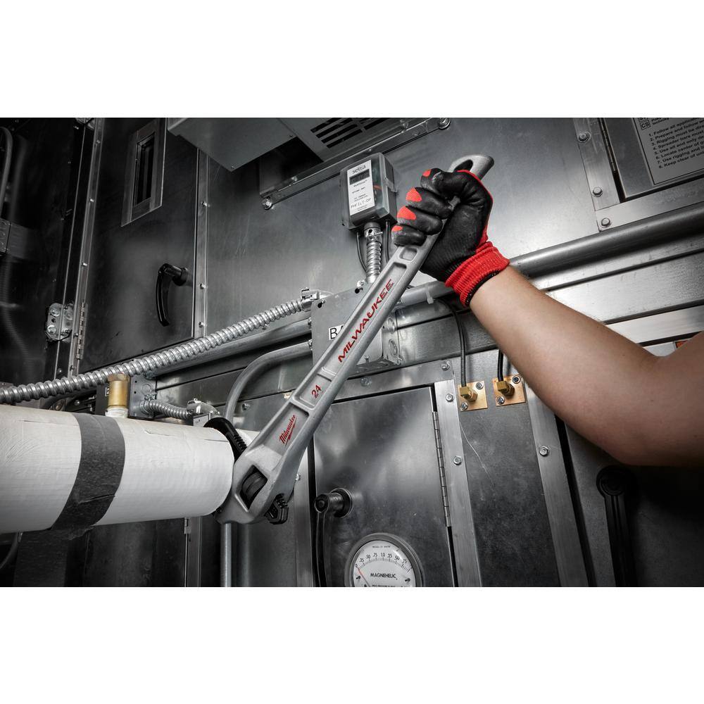Milwaukee 24 in. Aluminum Offset Pipe Wrench, 3 in. Jaw Capacity