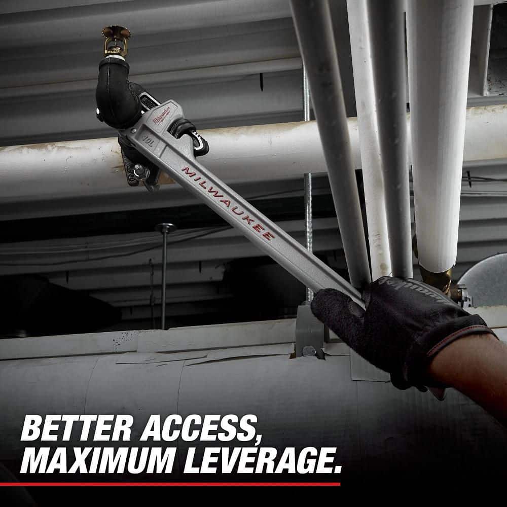 Milwaukee 10 in. Aluminum Pipe Wrench with POWERLENGTH Handle, 1-1/2 in. Jaw Capacity