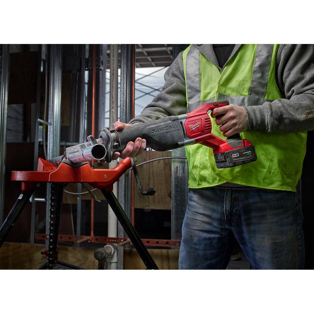 Milwaukee M18 18V Lithium-Ion Cordless SAWZALL Reciprocating Saw with 3.0Ah Battery and Charger
