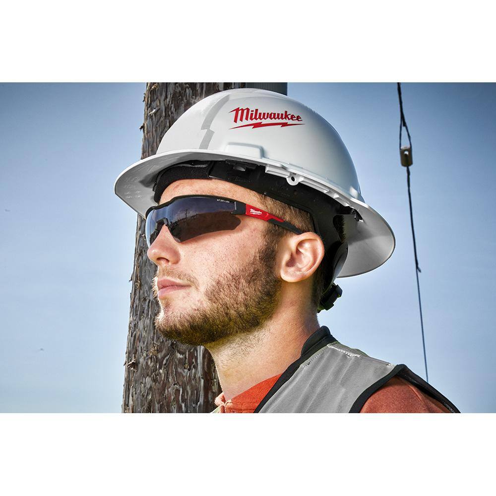 Milwaukee Tinted Safety Glasses with Anti‑Scratch Lenses – ANSI Z87.1+/CSA Z94.3
