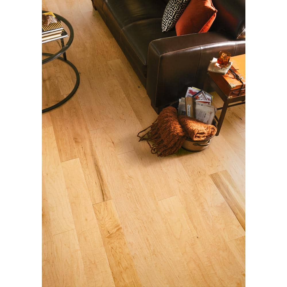 Bruce Turlington Natural Maple 3/8 in. T x 5 in. W Click Lock Smooth Engineered Hardwood Flooring (22 sq.ft./ctn)