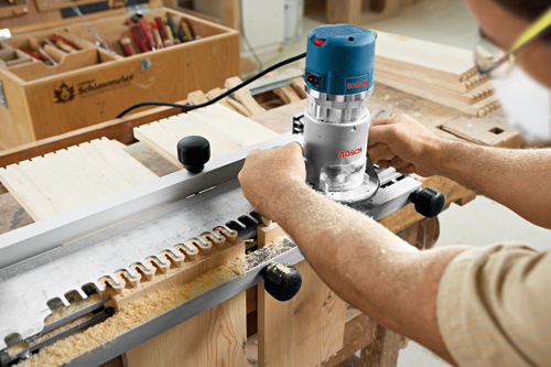 Bosch 12 Amp Corded Electronic 2.25 HP Variable-Speed Fixed-Base Router (1617EVS)
