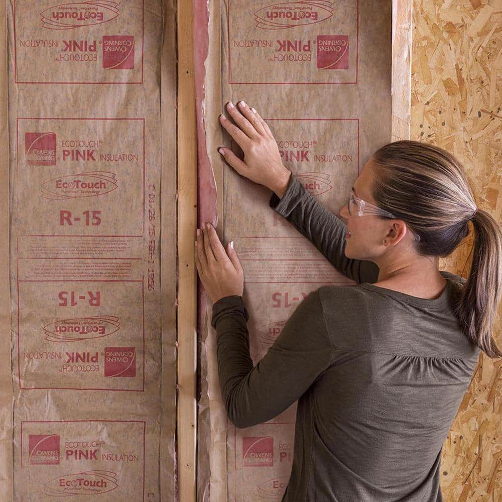 Owens Corning EcoTouch R-15 Kraft Faced Fiberglass Insulation Batt, 15 in. x 93 in., 67.81 sq. ft. Coverage