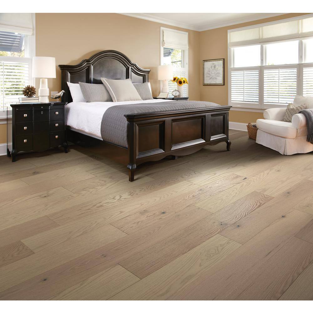 Shaw Pavillion Patch Red Oak 3/8 in. T X 6.3 in. W Tongue and Groove Engineered Hardwood Flooring (30.48 sq.ft./case)