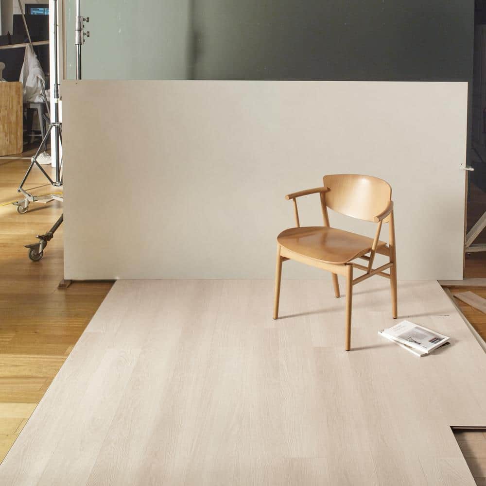 Dekorman Proteco+ Platinum White Oak EIR 12mm T x 6.41" W Uniclic HDF AC4 Waterproof Laminate Wood Flooring (21.2 sq. ft./Case)