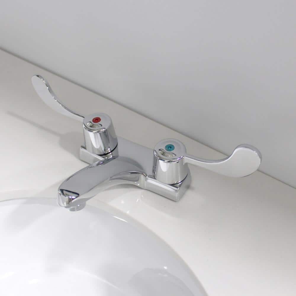 Speakman Commander 4 in. Centerset 2-Handle Lavatory Faucet in Polished Chrome