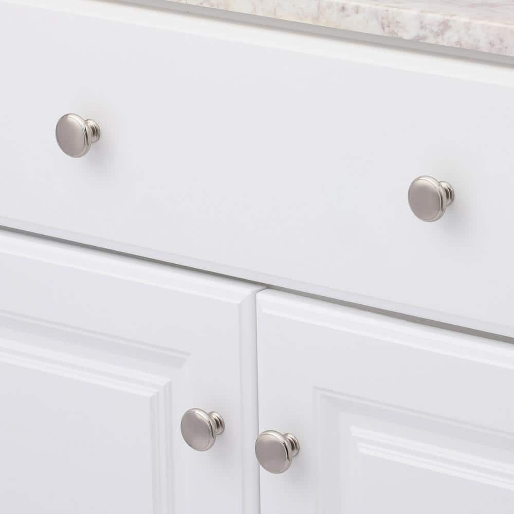 Richelieu Estérel 1-3/16 in. (30 mm) Classic Round Cabinet Knob in Brushed Nickel