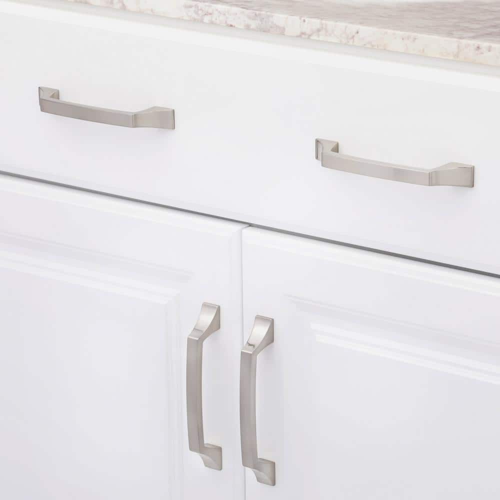 Richelieu 5-1/16 in. (128 mm) Center-to-Center Brushed Nickel Transitional Drawer Pull