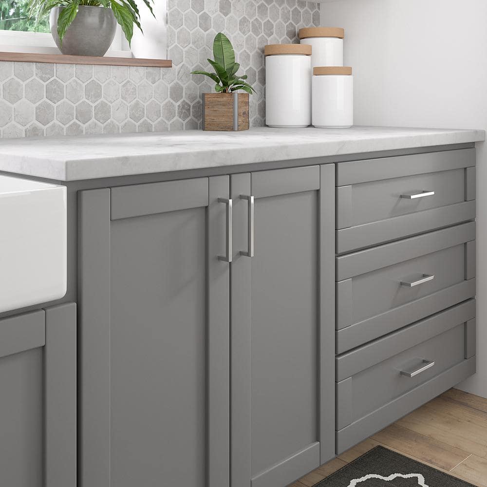 Richelieu 5-1/16 in. (128 mm) Center-to-Center Brushed Nickel Contemporary Drawer Pull