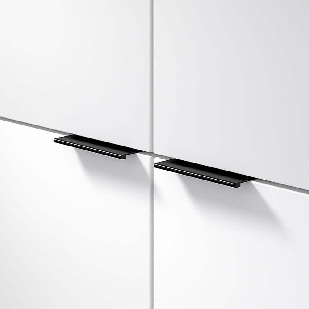 Richelieu 3-1/8 in. (80 mm) Center-to-Center Brushed Black Contemporary Edge Pull